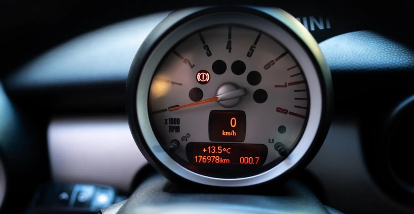 MINI ONE cena 9500 przebieg: 177777, rok produkcji 2007 z Szczecin małe 172